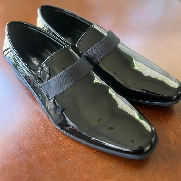 NIB Men’s Size 12 Calvin Klein Sleek Black Slip-On Loafers with Patent Finish - Picture 1 of 11
